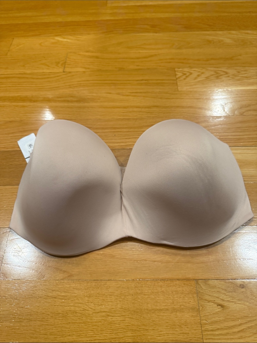 NWT Maidenform beige bra size 38 DDD.